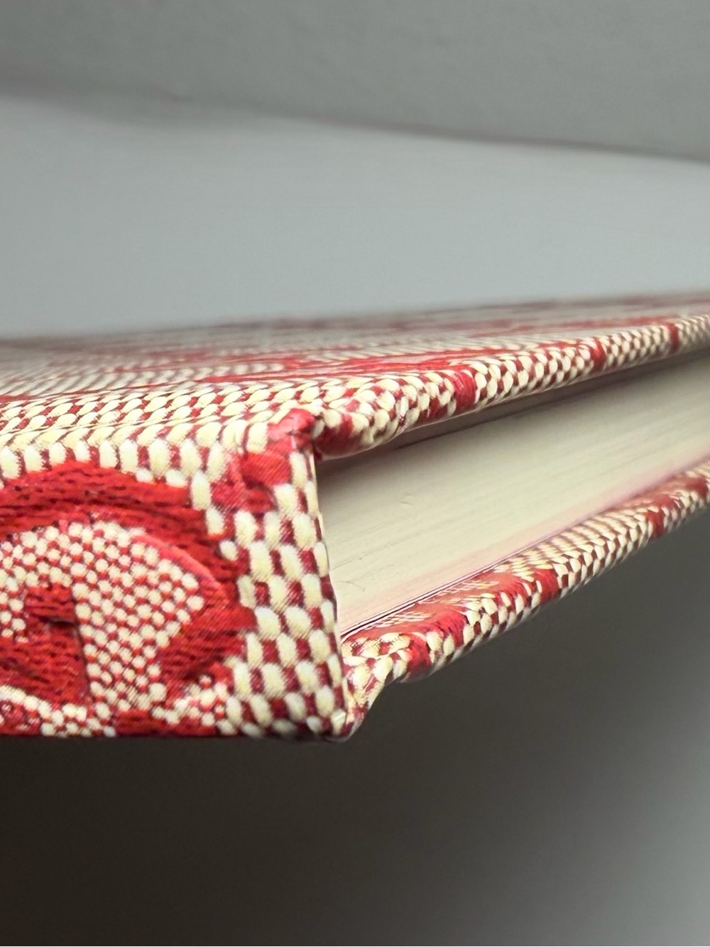 Gucci Beige Canvas with Red GG Monogram Notebook - Picture 4 of 15